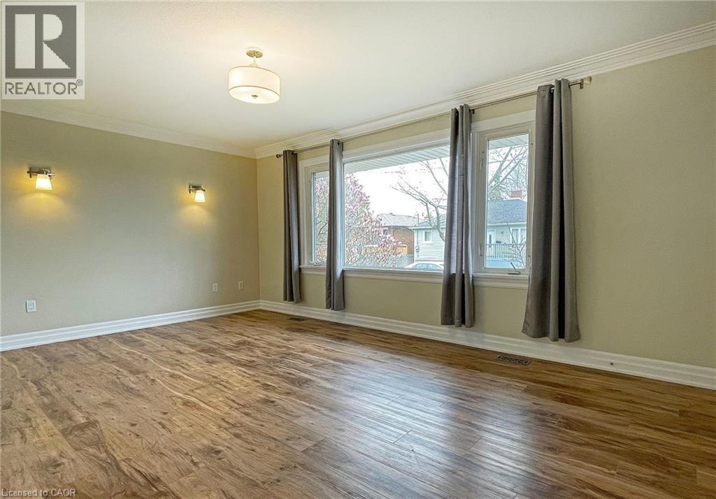 6 Myrtle Avenue Unit# Upper, St. Catharines, Ontario  L2M 5W1 - Photo 4 - 40855281