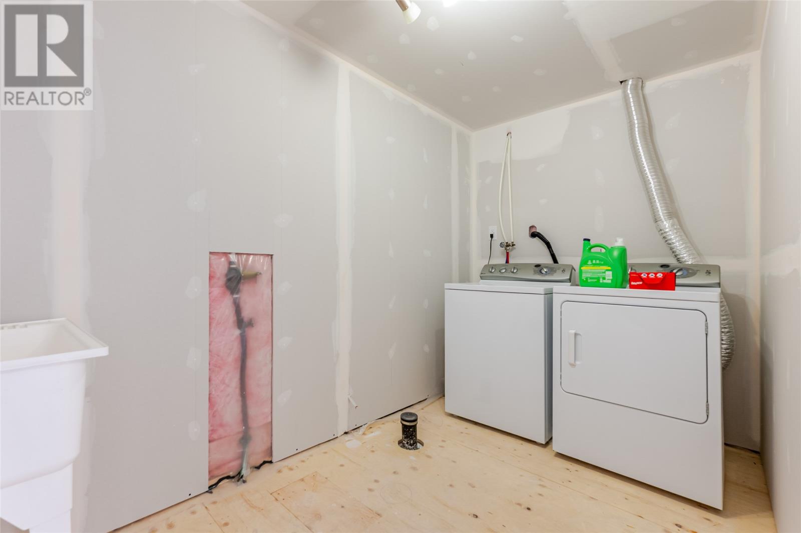 1833 Topsail Road, Paradise, Newfoundland & Labrador  A1L 1Y8 - Photo 33 - 1302362