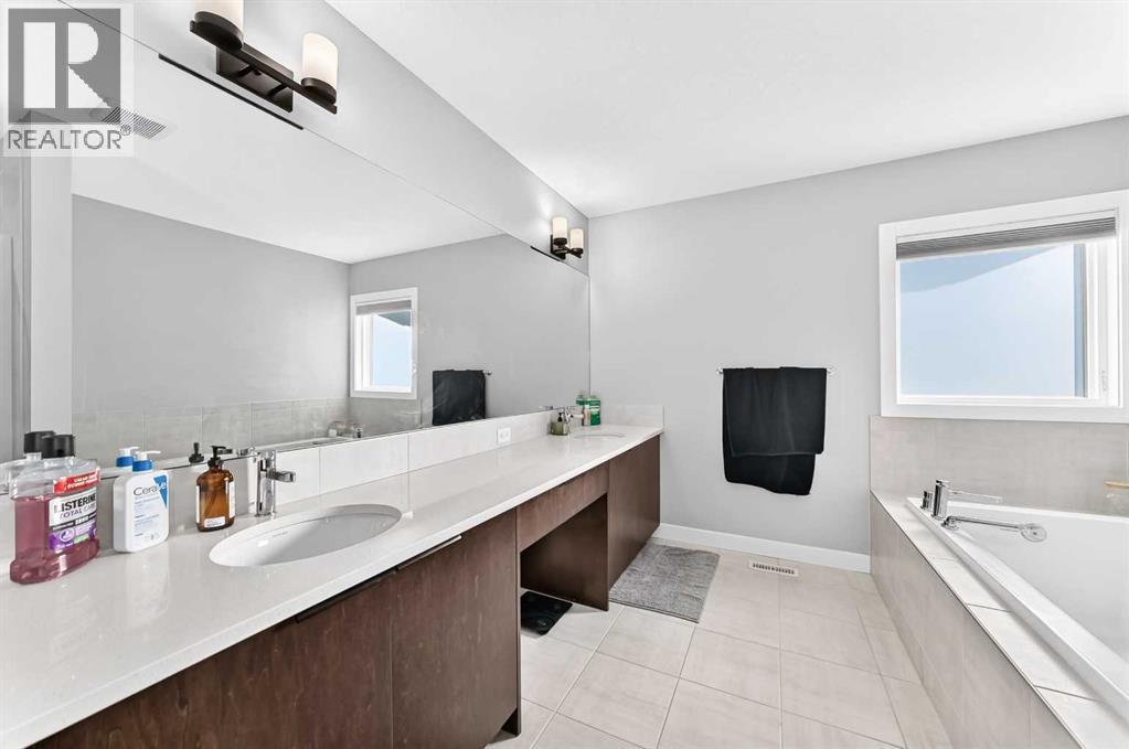 263 Chelsea Heath, Chestermere, Alberta  T1X 2N4 - Photo 22 - A2325000