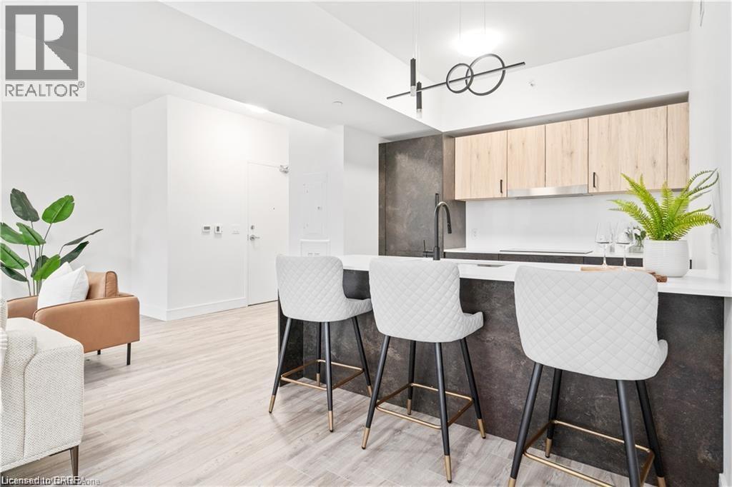 2 Dundas Street W Unit# 305, Belleville, Ontario  K8P 1A1 - Photo 3 - 40858058