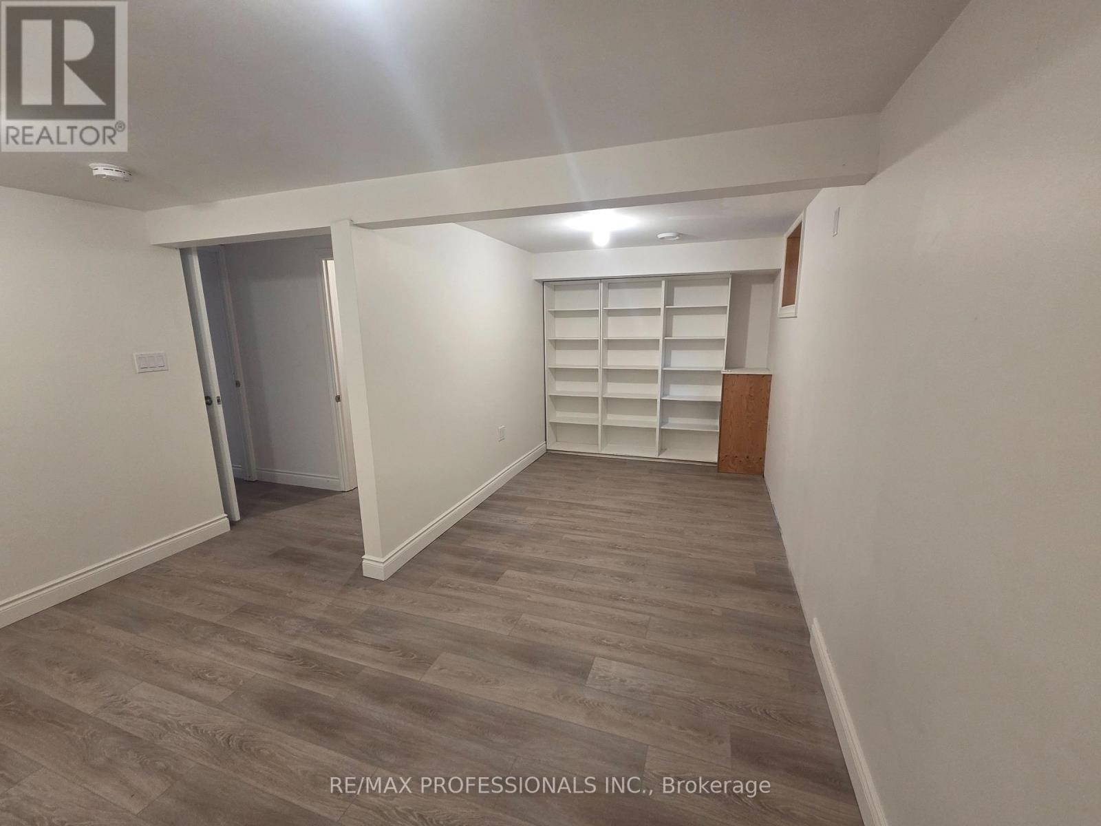 Lower - 881 Lawrence Road, Hamilton, Ontario  L8K 2A4 - Photo 10 - X13713456
