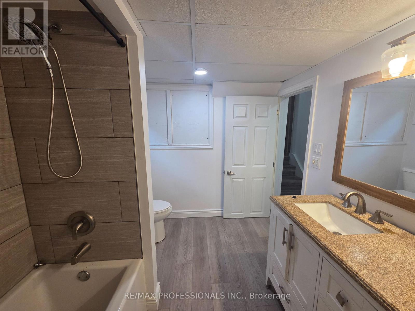 Lower - 881 Lawrence Road, Hamilton, Ontario  L8K 2A4 - Photo 13 - X13713456
