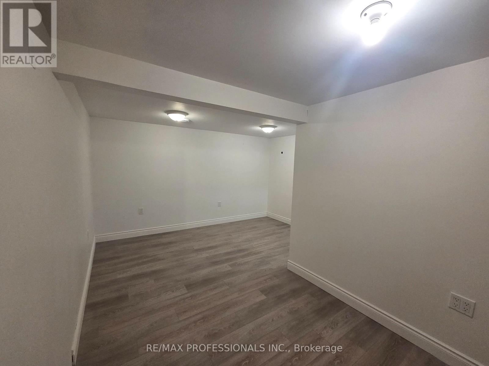 Lower - 881 Lawrence Road, Hamilton, Ontario  L8K 2A4 - Photo 17 - X13713456