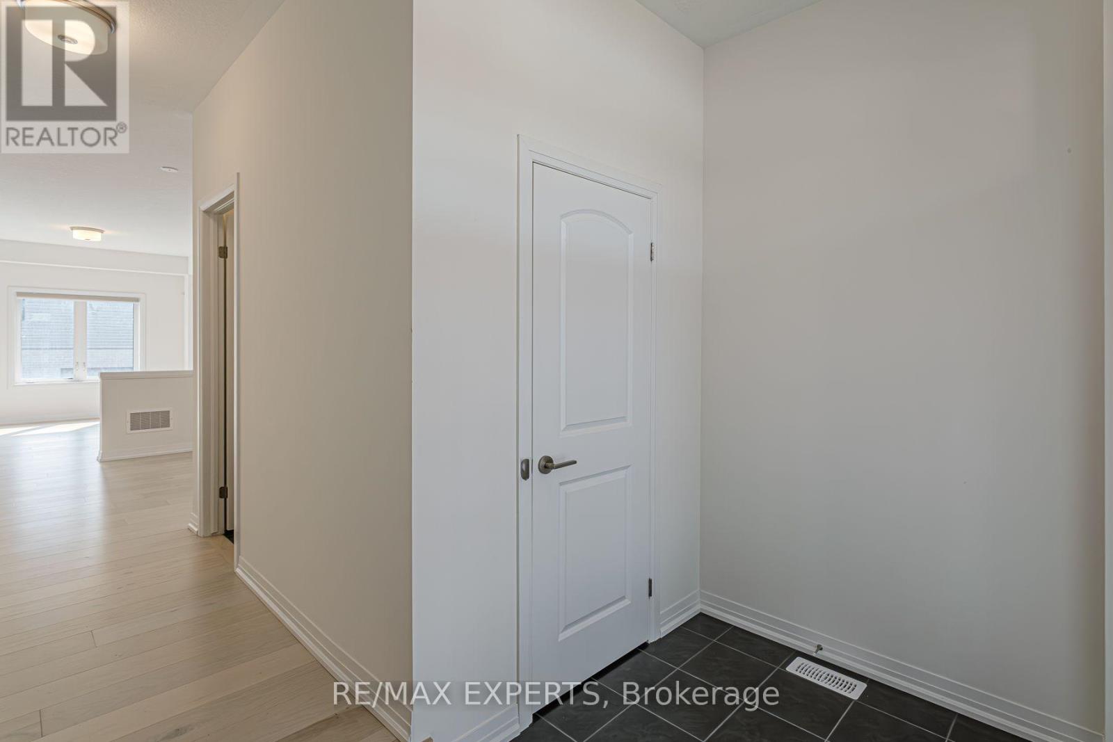 15 Stokes Road, Brant, Ontario  N3L 0L9 - Photo 7 - X13713486