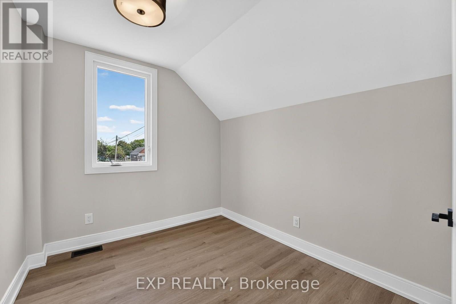 174 London Street N, Hamilton, Ontario  L8H 4C2 - Photo 40 - X13713536