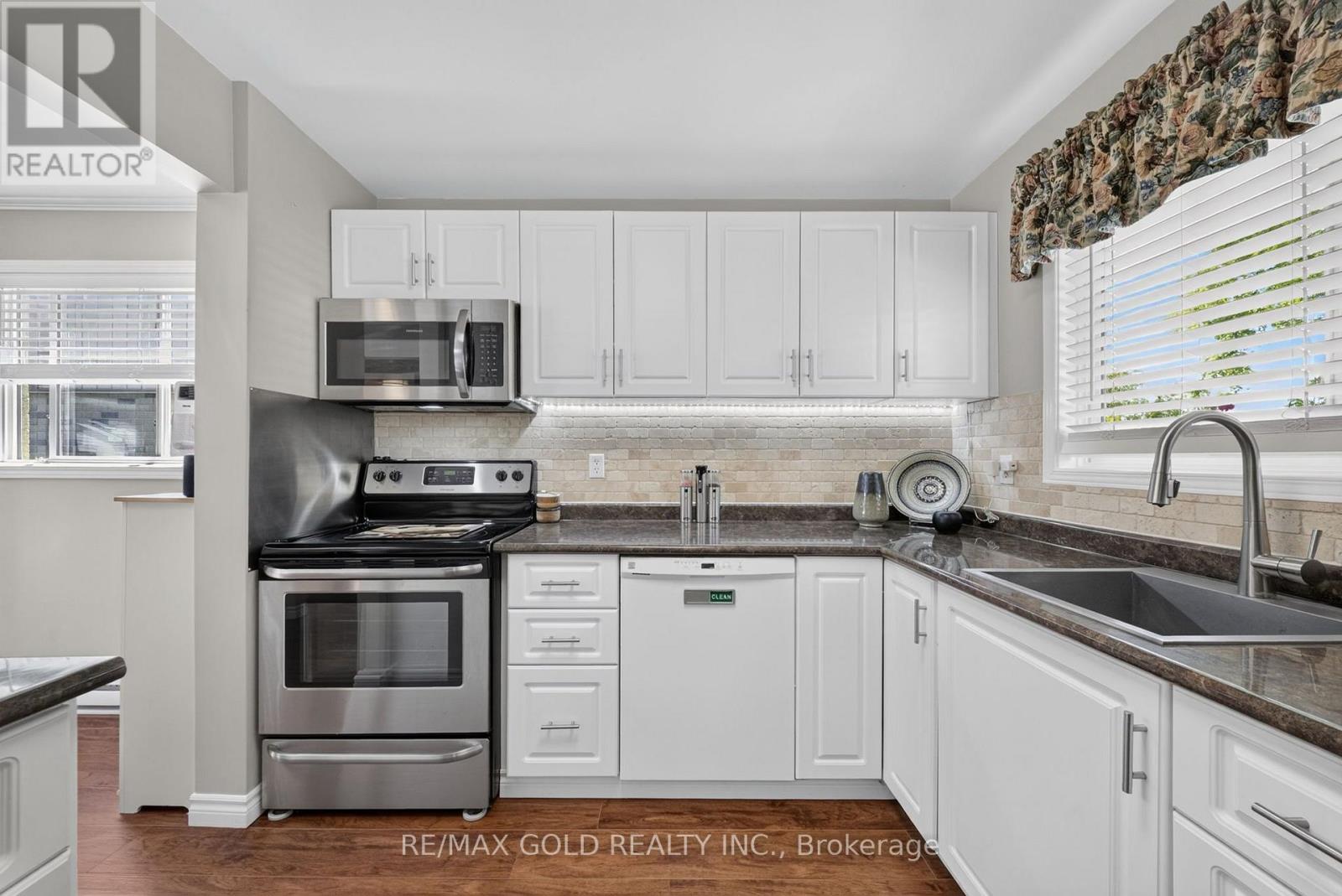 15 Jackman Drive, Brampton, Ontario  L6S 2L7 - Photo 6 - W13624694