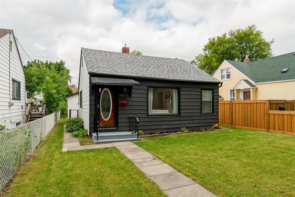825 Lorette Avenue, Winnipeg, Manitoba  R3M 1V1 - Photo 1 - 202621403