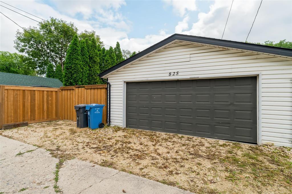 825 Lorette Avenue, Winnipeg, Manitoba  R3M 1V1 - Photo 24 - 202621403