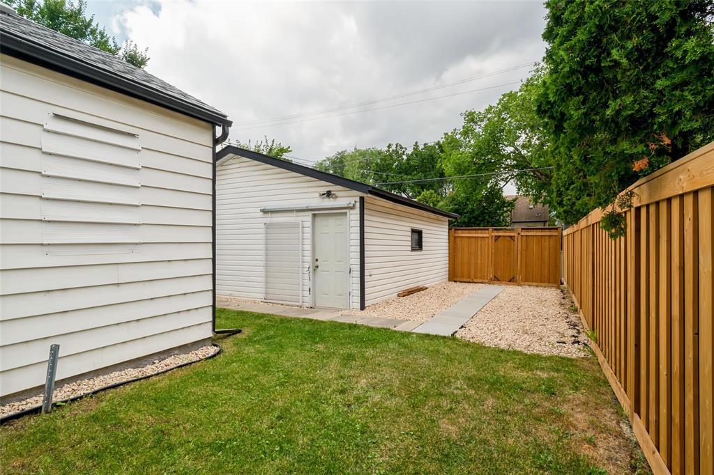 825 Lorette Avenue, Winnipeg, Manitoba  R3M 1V1 - Photo 23 - 202621403