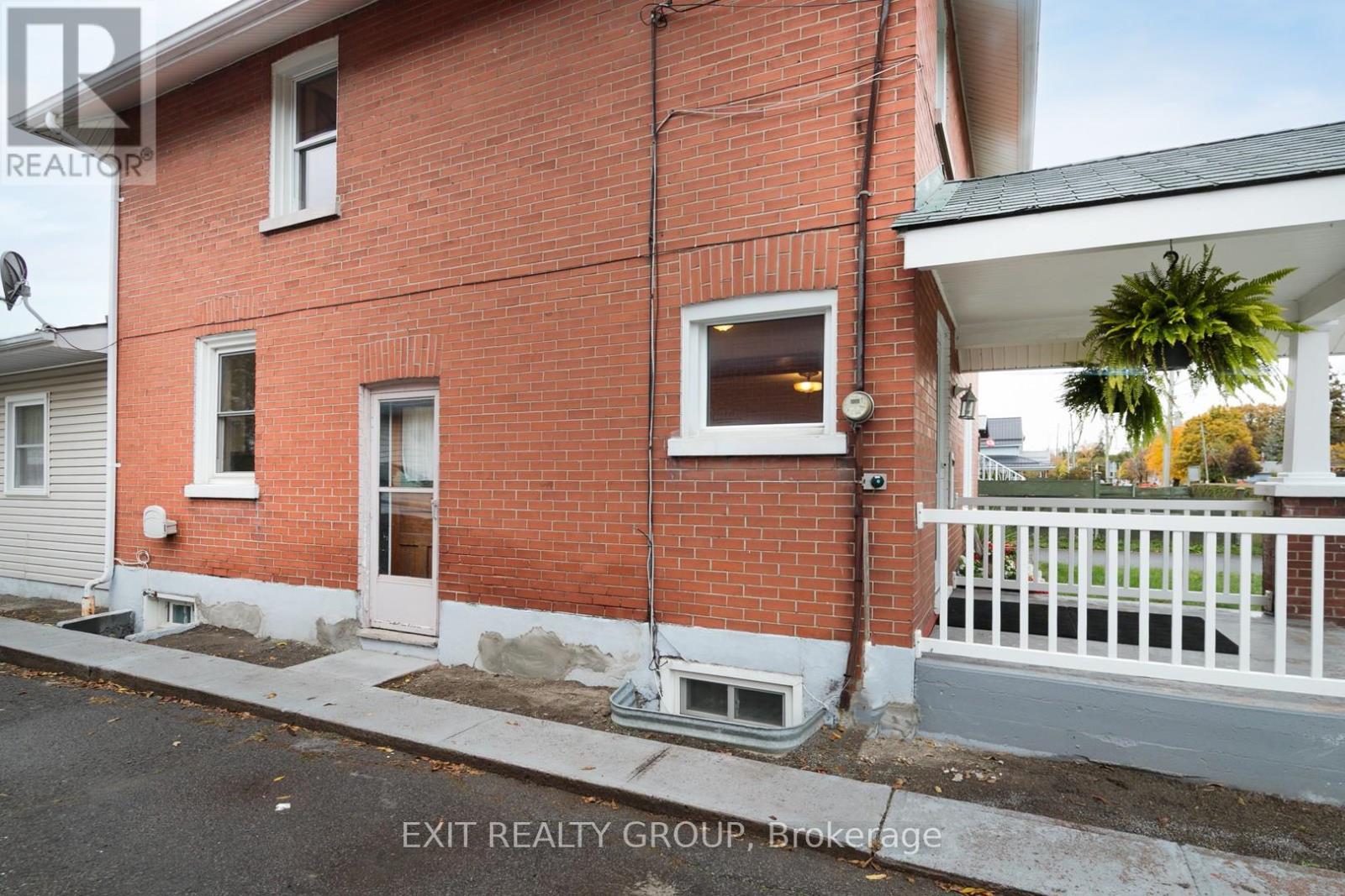 92 Byron Street, Quinte West, Ontario  K8V 2Y2 - Photo 42 - X13711962