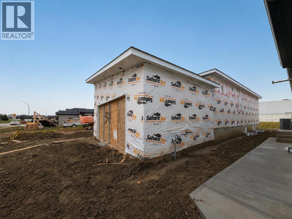 324 Somerside Road SE, Medicine Hat, Alberta  T1B 0R2 - Photo 3 - A2336908
