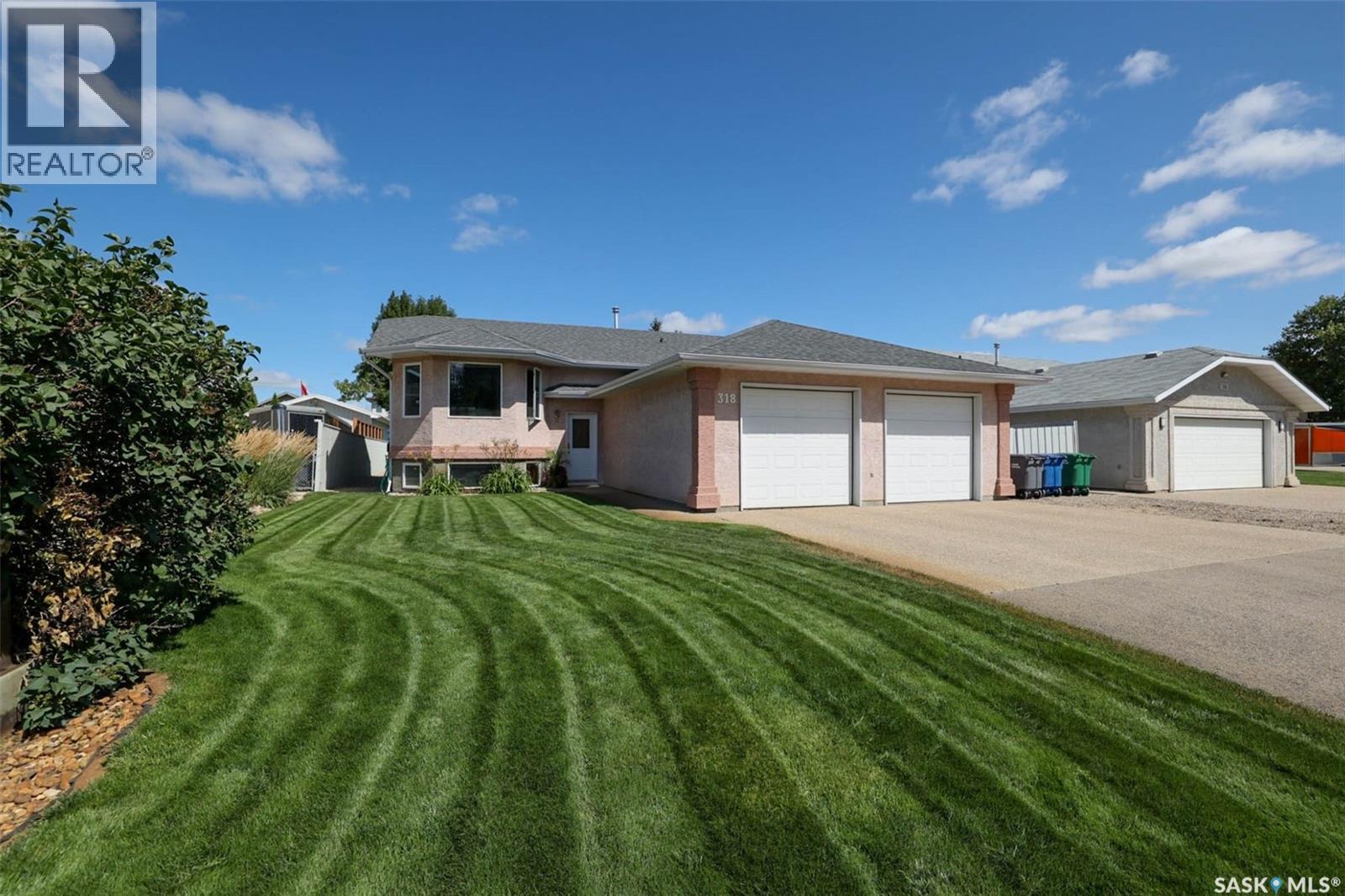 318 Hillside Crescent, Pilot Butte, Saskatchewan  S0G 3Z0 - Photo 4 - SK046636