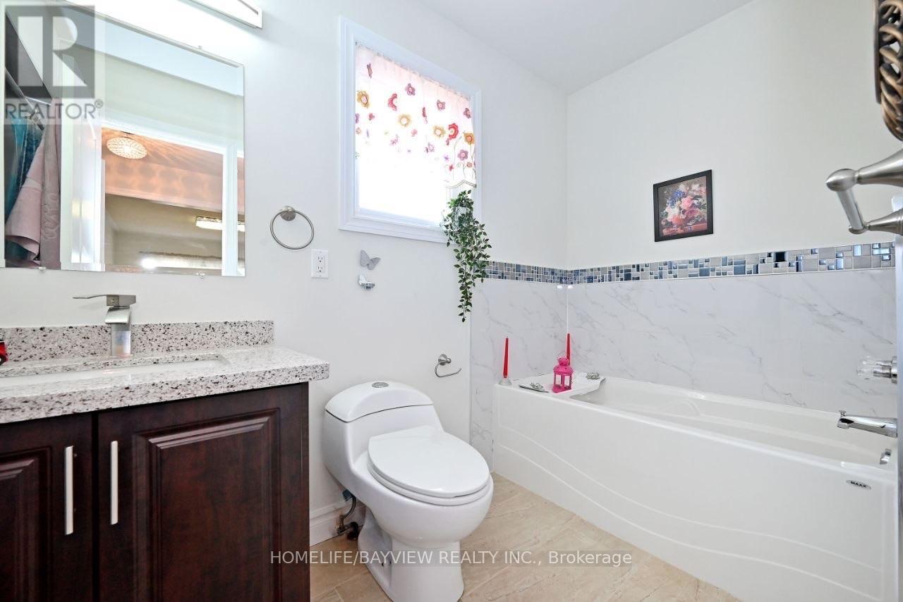 15 El Dorado Street, Richmond Hill, Ontario  L4C 0G9 - Photo 27 - N13709796