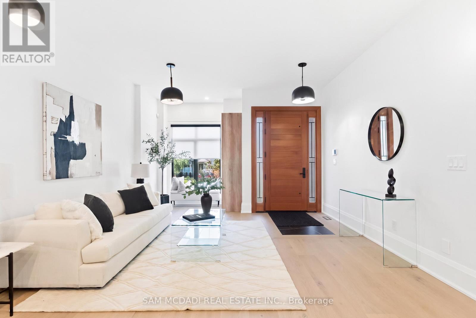78 South Kingsway, Toronto, Ontario  M6S 3T3 - Photo 4 - W13581174