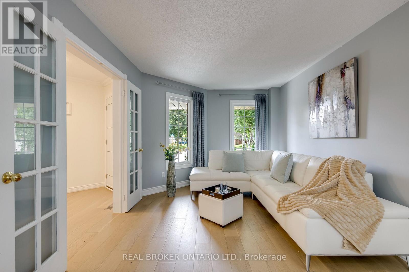 6781 Gracefield Drive, Mississauga, Ontario  L5N 6T5 - Photo 9 - W13711534