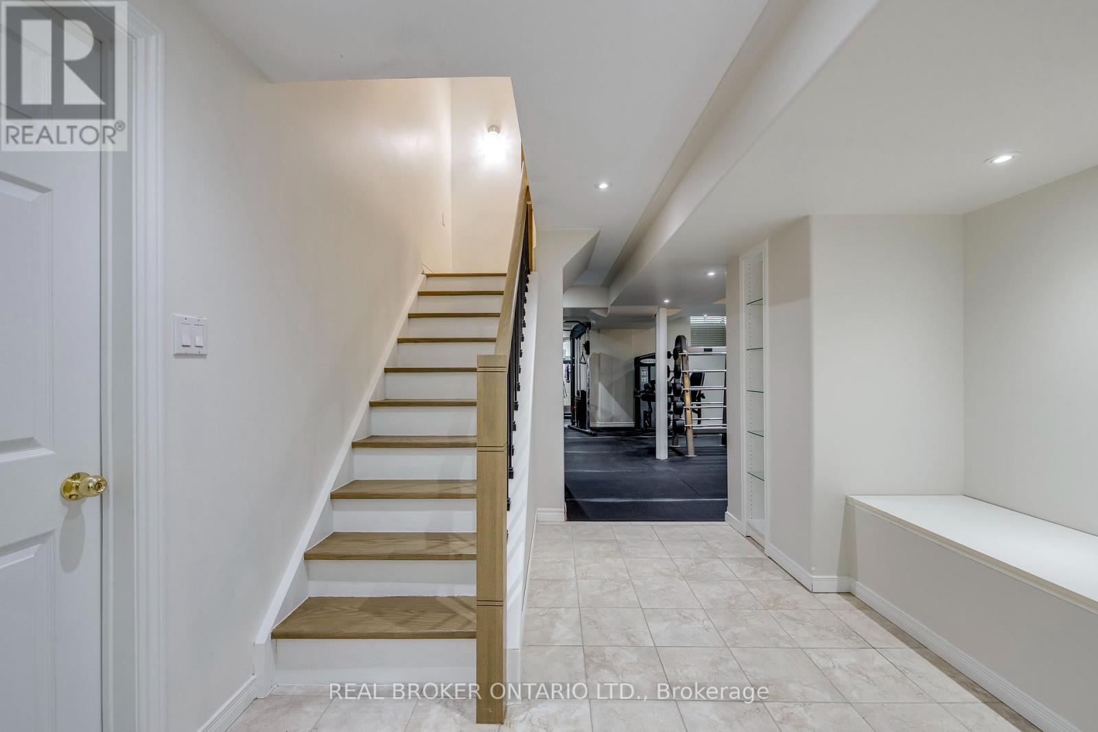 6781 Gracefield Drive, Mississauga, Ontario  L5N 6T5 - Photo 35 - W13711534