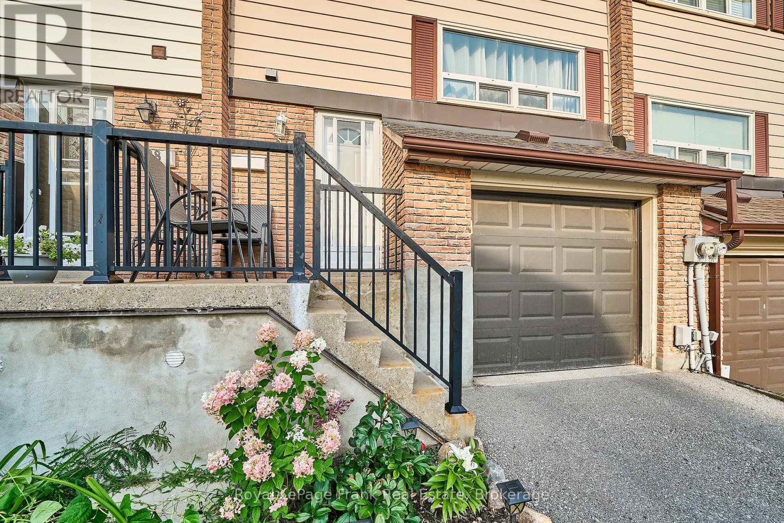 39 - 321 Blackthorn Street, Oshawa, Ontario  L1K 1L3 - Photo 2 - E13713636