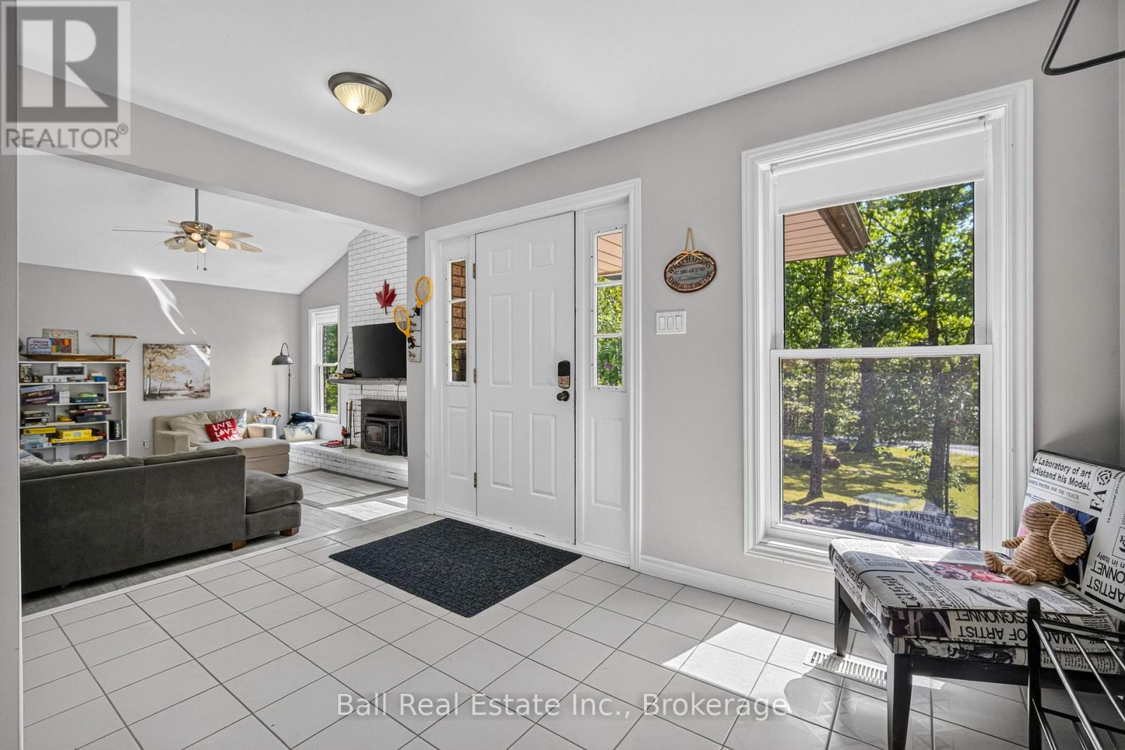 2331 Lakeside Drive, Douro-Dummer, Ontario  K0L 2H0 - Photo 4 - X13713628