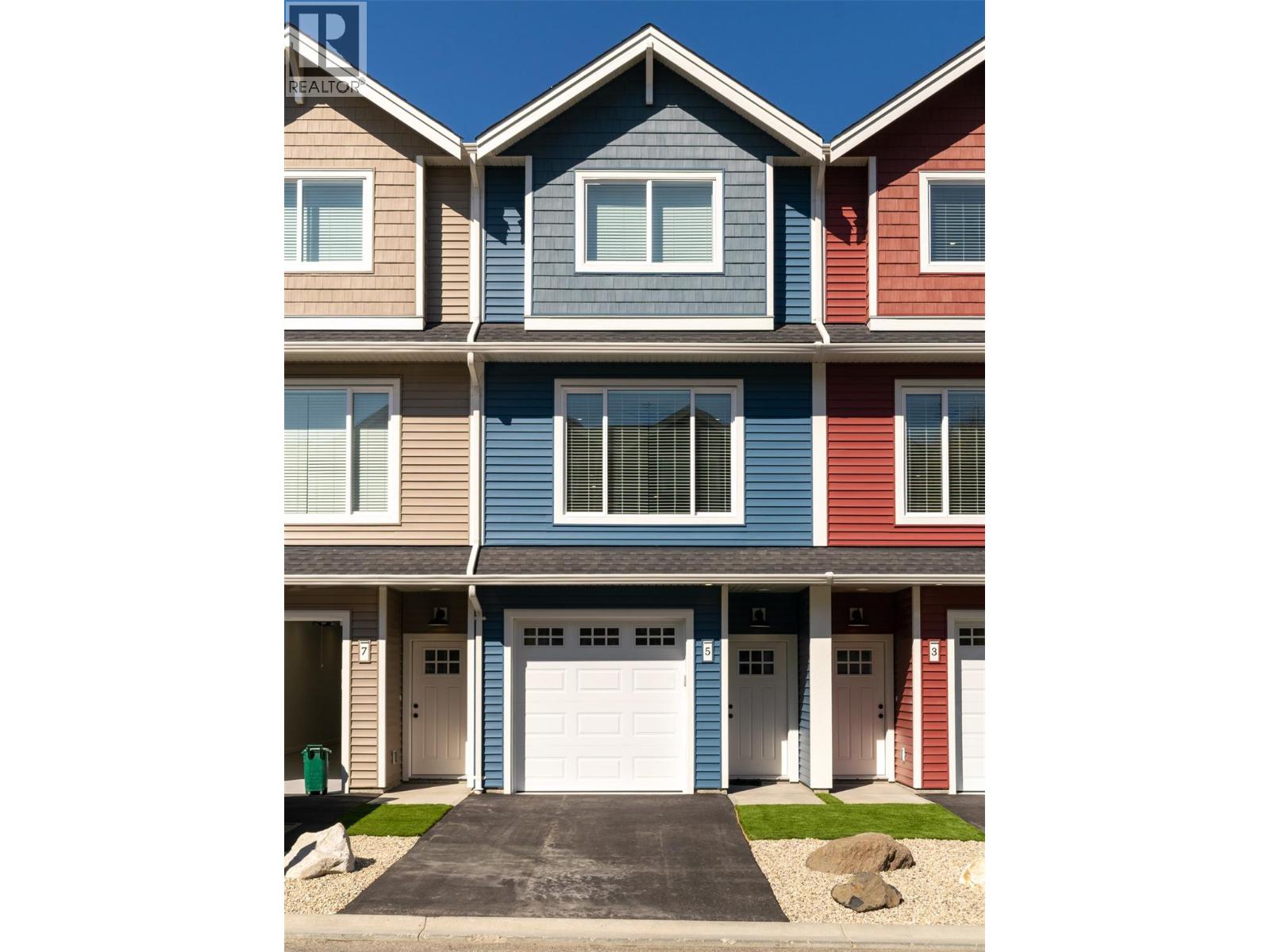 1910 11 Avenue NE Unit# 5, Salmon Arm, British Columbia  V1E 2V5 - Photo 2 - 10386487