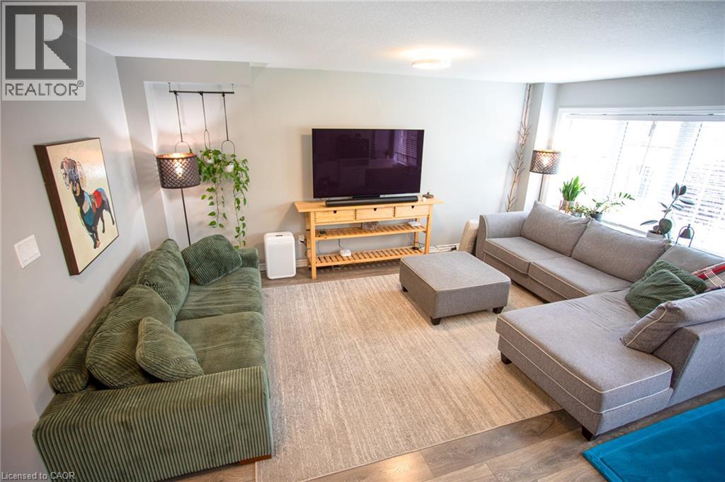 18 England Terrace, Stoney Creek, Ontario  L8J 0G4 - Photo 9 - 40856911