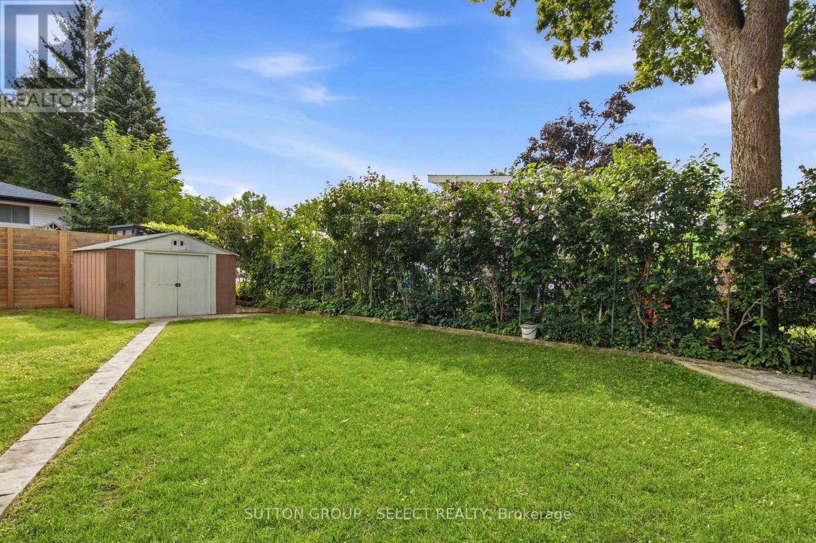 587 Classic Court, London East, Ontario  N5W 5X4 - Photo 38 - X13713750