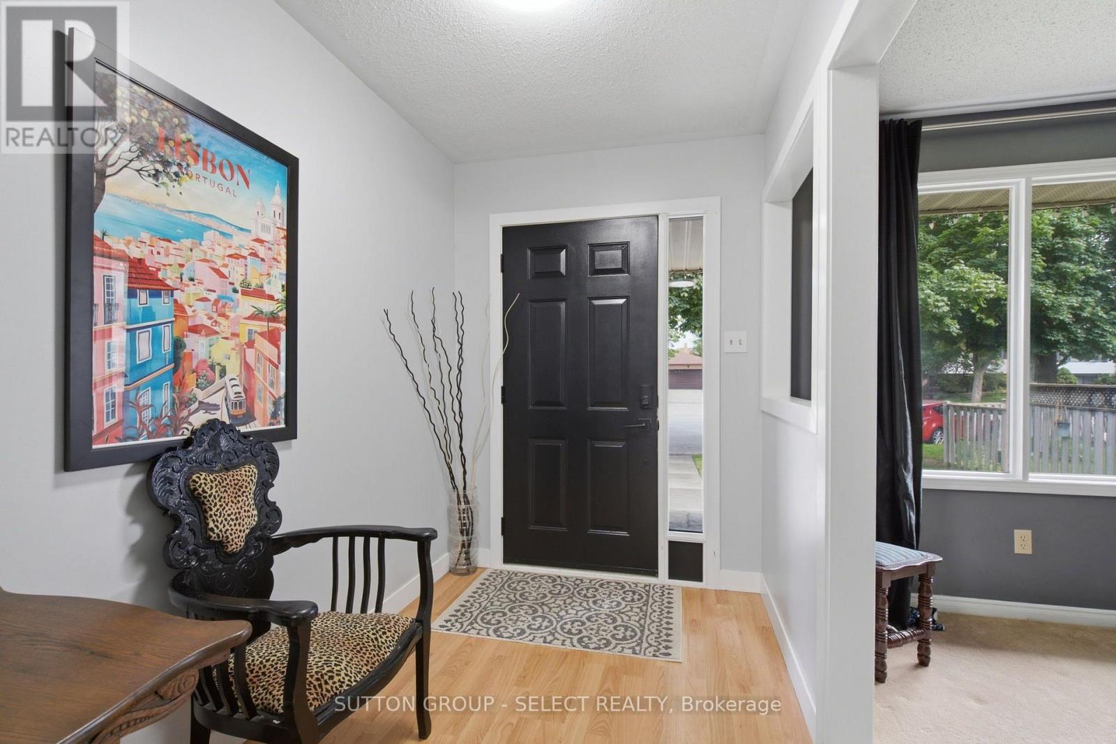 587 Classic Court, London East, Ontario  N5W 5X4 - Photo 4 - X13713750