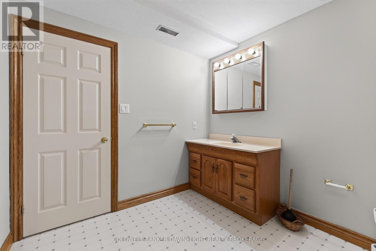 14 Gregus Court, South Huron, Ontario  N0M 1S2 - Photo 27 - X13713808