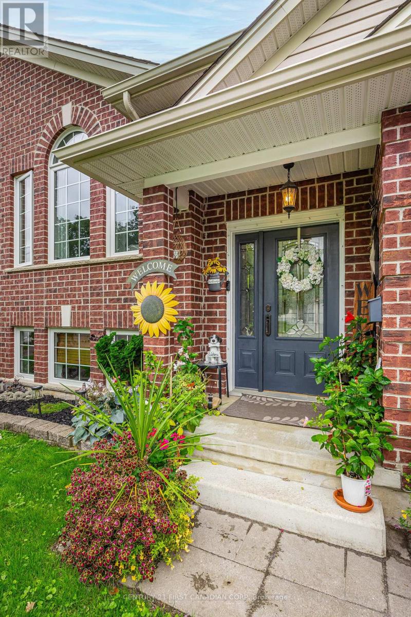 34 Brock Street, St. Thomas, Ontario  N5P 2B2 - Photo 5 - X13713824