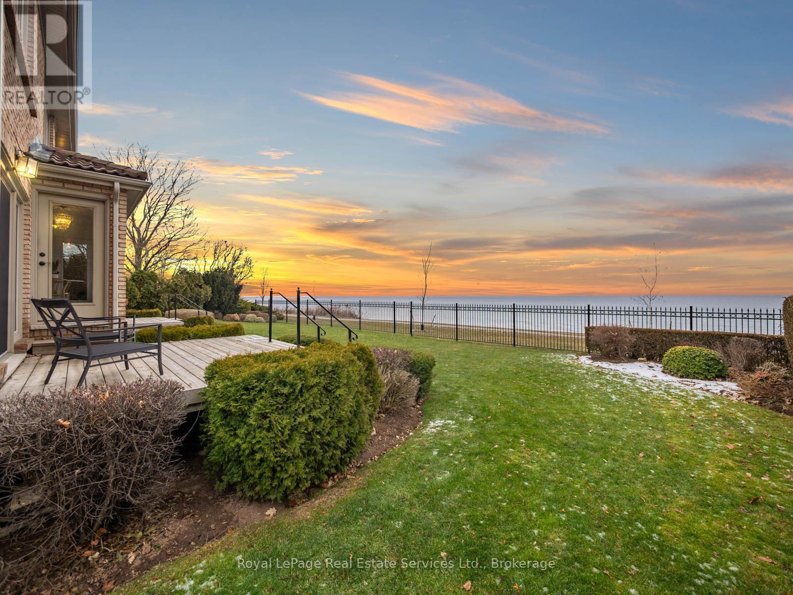 3286 Shelburne Place, Oakville, Ontario  L6L 5V9 - Photo 4 - W12812288