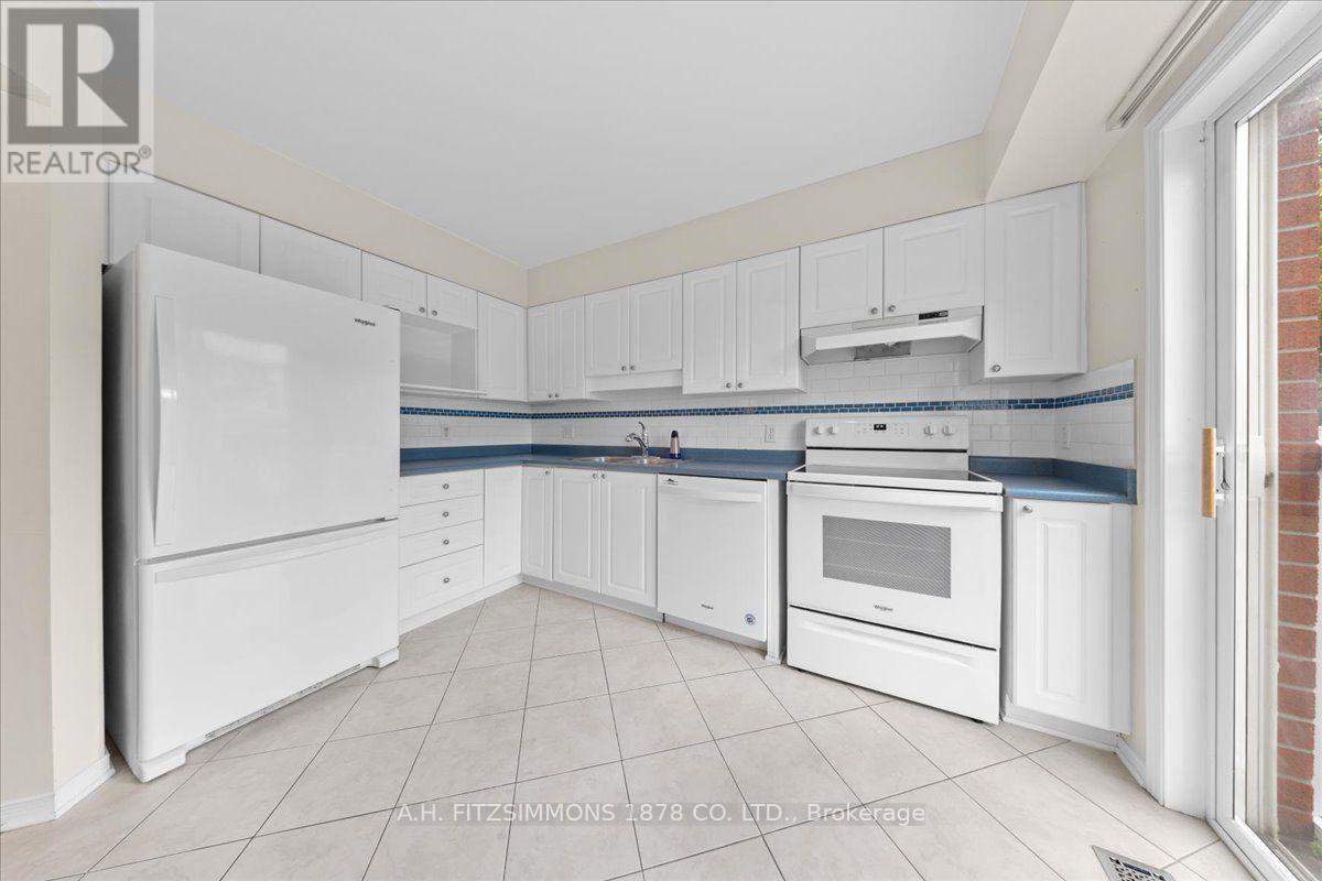 7 Bellflower Private, Ottawa, Ontario  K1T 3Z8 - Photo 13 - X13713598