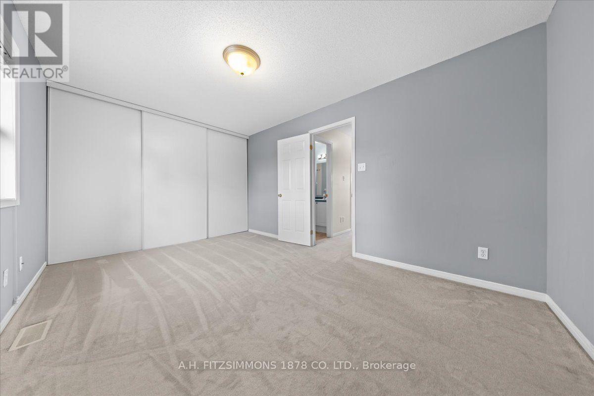 7 Bellflower Private, Ottawa, Ontario  K1T 3Z8 - Photo 19 - X13713598