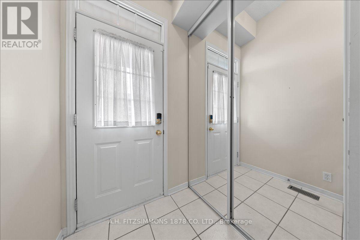 7 Bellflower Private, Ottawa, Ontario  K1T 3Z8 - Photo 2 - X13713598