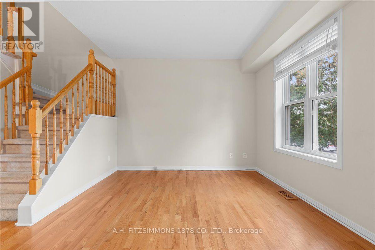 7 Bellflower Private, Ottawa, Ontario  K1T 3Z8 - Photo 7 - X13713598