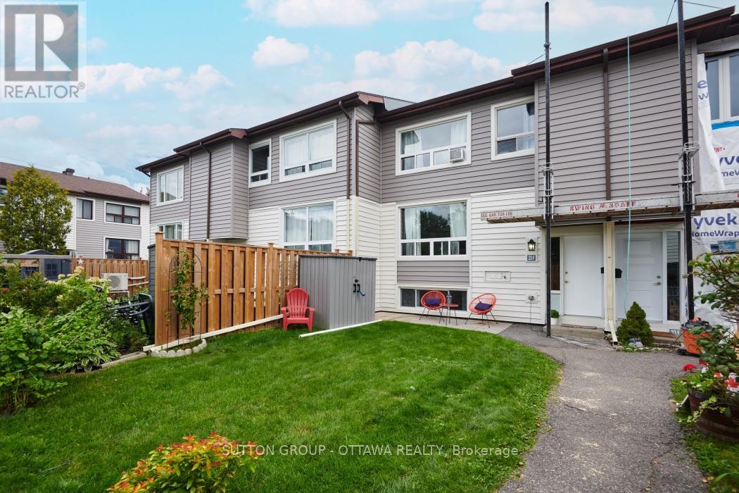 23f - 23 Banner Road W, Ottawa, Ontario  K2H 8T3 - Photo 3 - X13713668