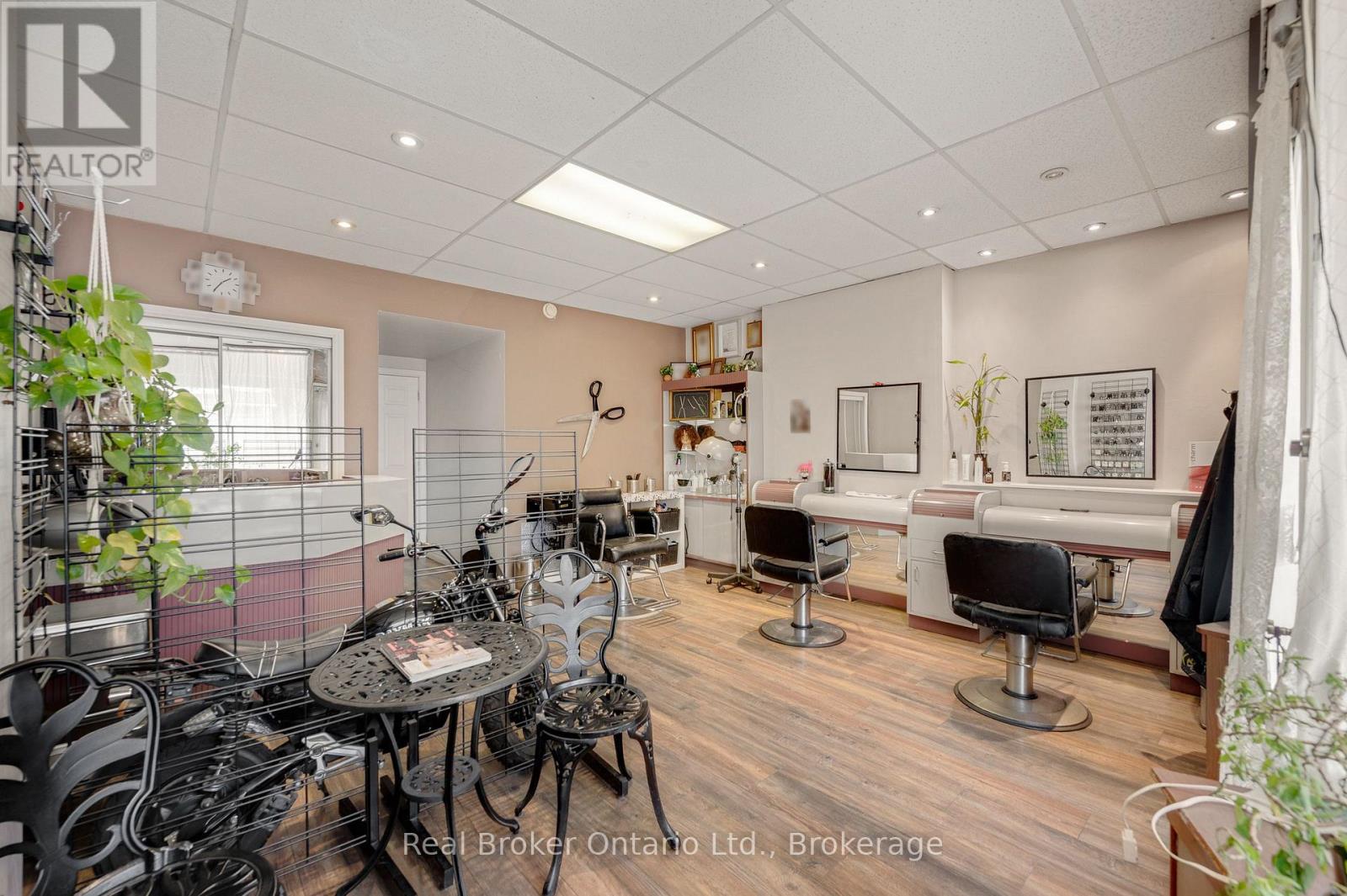 466 Cannon Street E, Hamilton, Ontario  L8L 2E2 - Photo 5 - X13713690