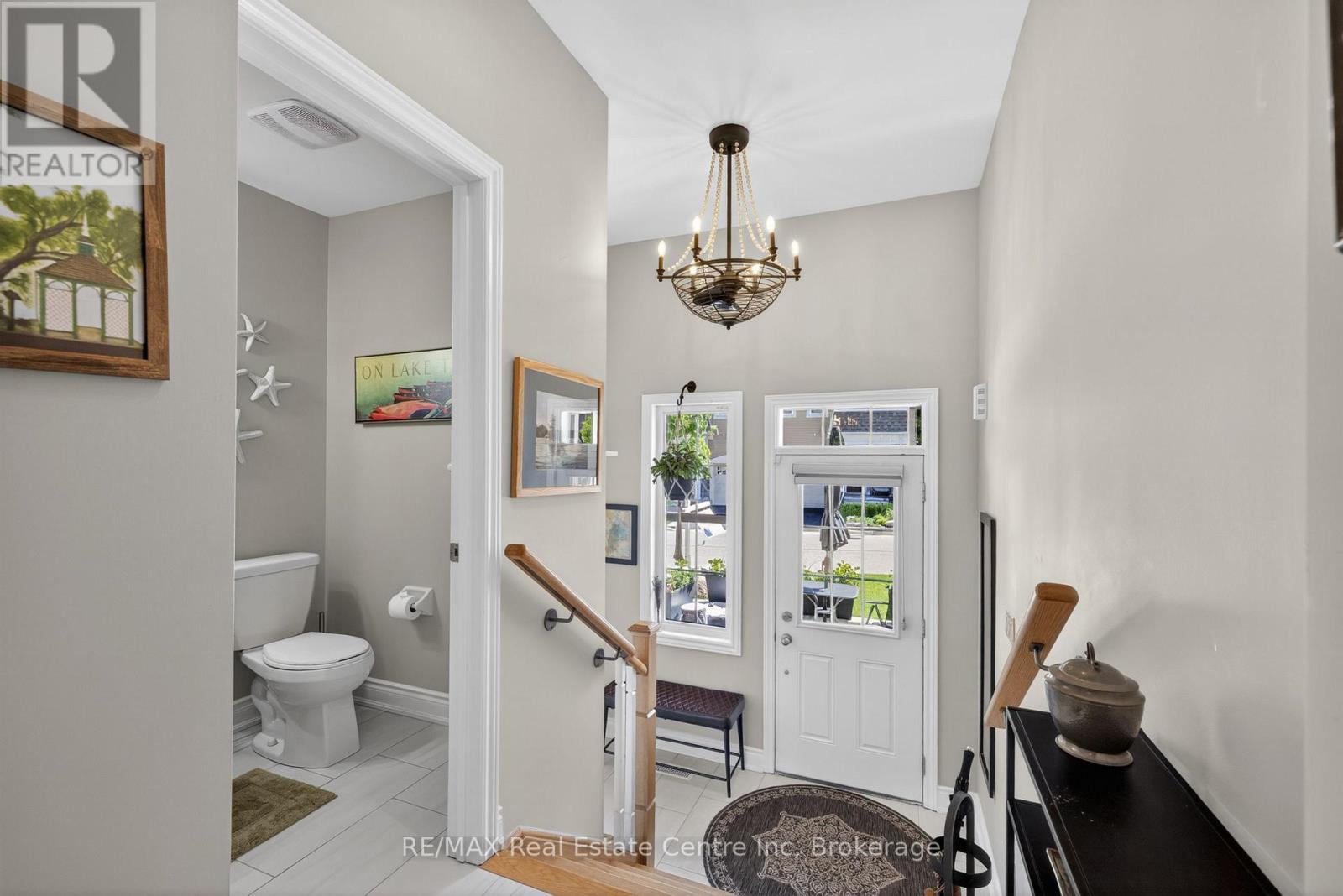 42 Courting House Place, Georgina, Ontario  L0E 1L0 - Photo 5 - N13713612