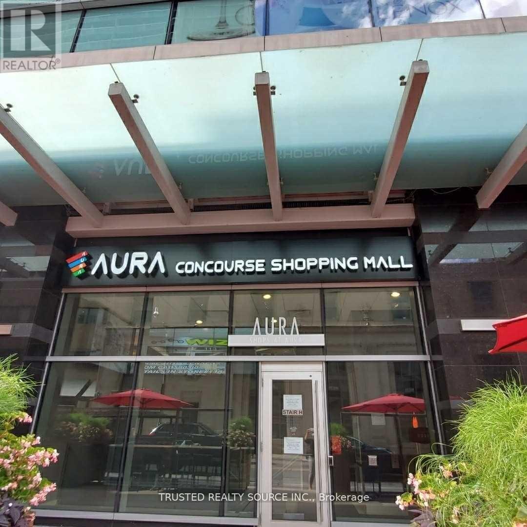 4 - 384 YONGE STREET, Toronto, Ontario