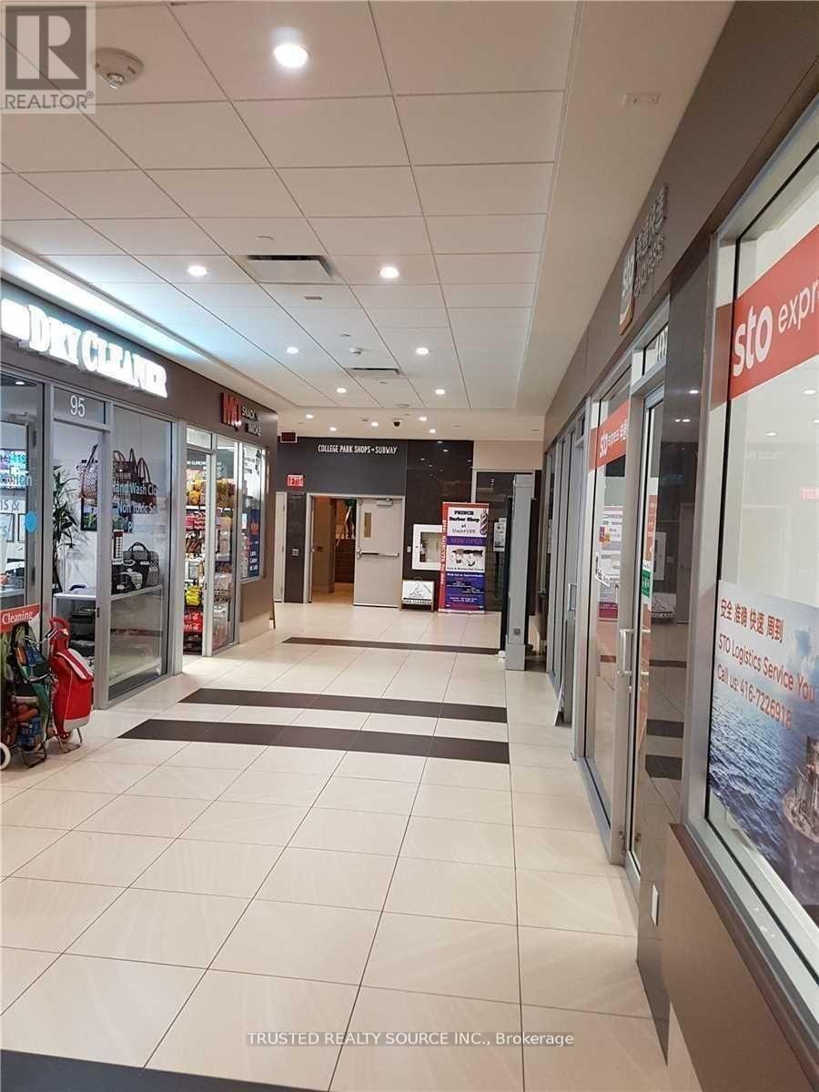 4 - 384 Yonge Street, Toronto, Ontario  M5B 1S8 - Photo 22 - C13713774