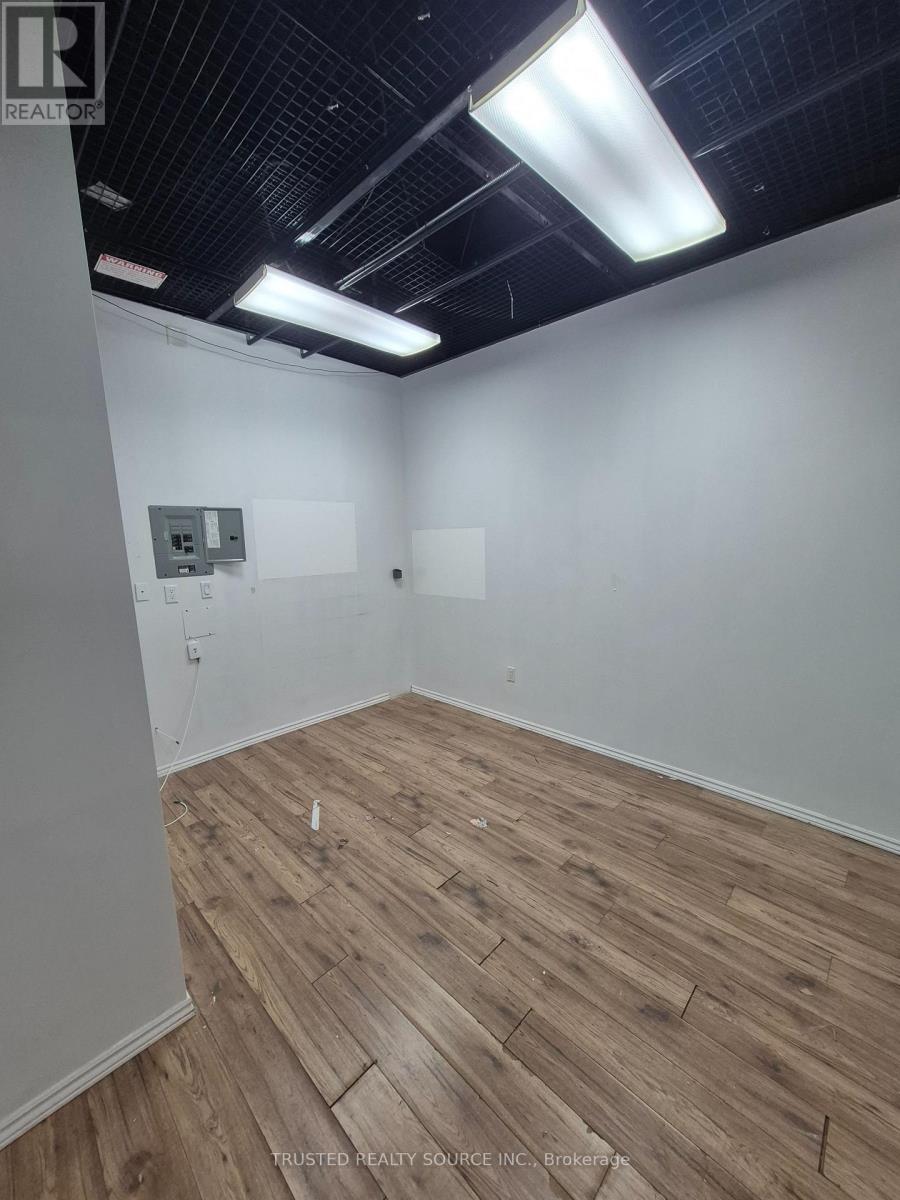 4 - 384 Yonge Street, Toronto, Ontario  M5B 1S8 - Photo 8 - C13713774