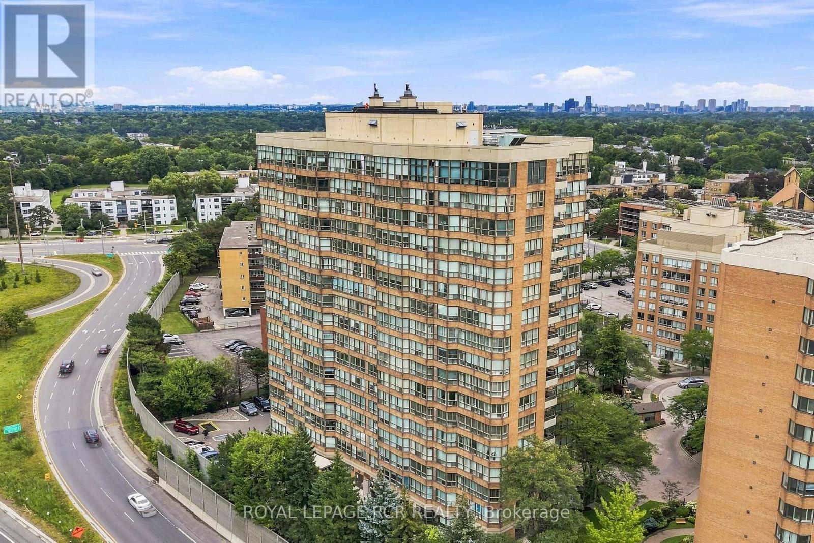 1016 - 268 RIDLEY BOULEVARD, Toronto, Ontario