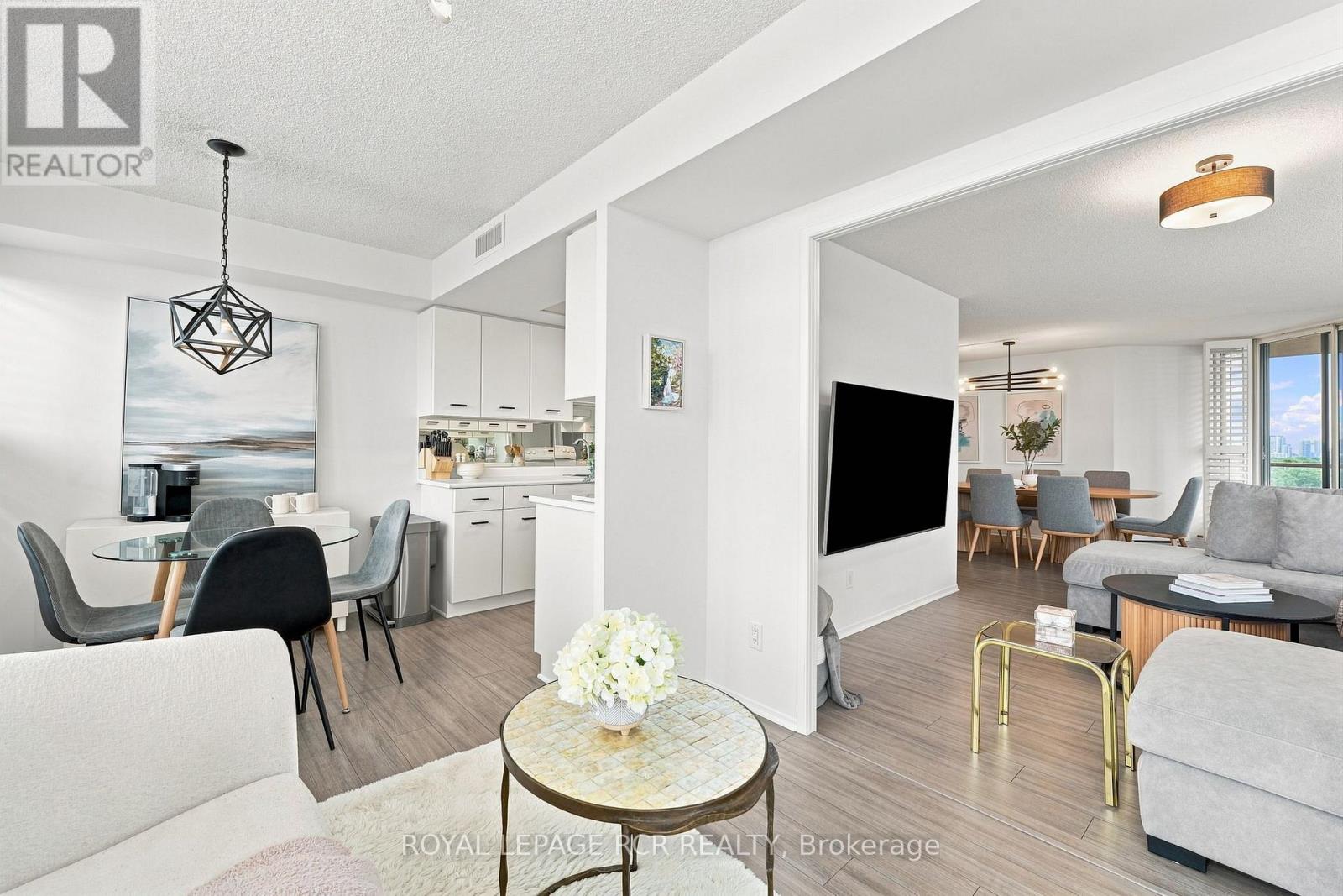 1016 - 268 Ridley Boulevard, Toronto, Ontario  M5M 4N3 - Photo 10 - C13713786
