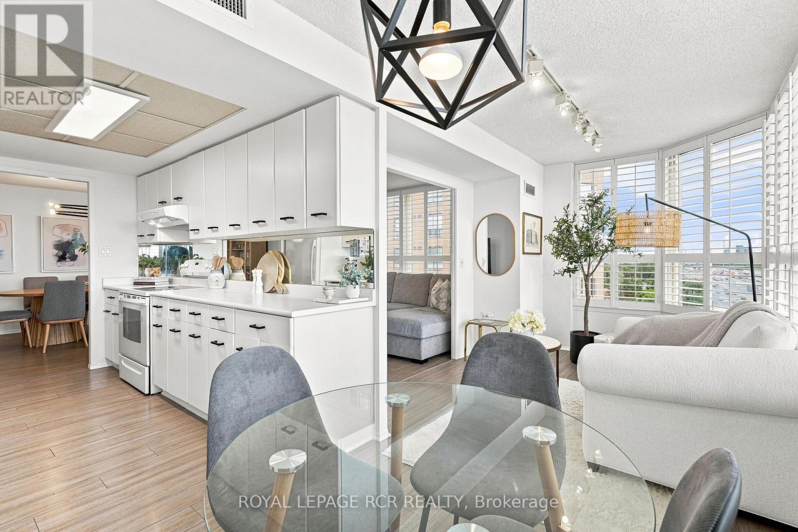 1016 - 268 Ridley Boulevard, Toronto, Ontario  M5M 4N3 - Photo 12 - C13713786
