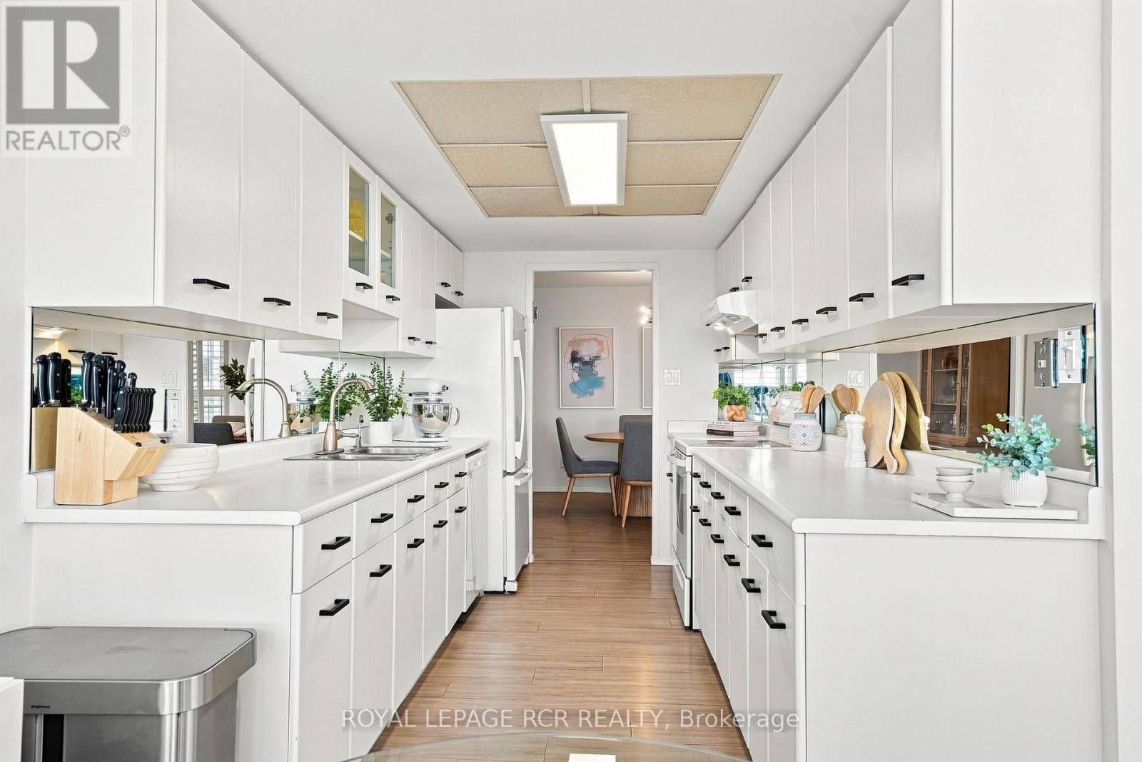 1016 - 268 Ridley Boulevard, Toronto, Ontario  M5M 4N3 - Photo 14 - C13713786