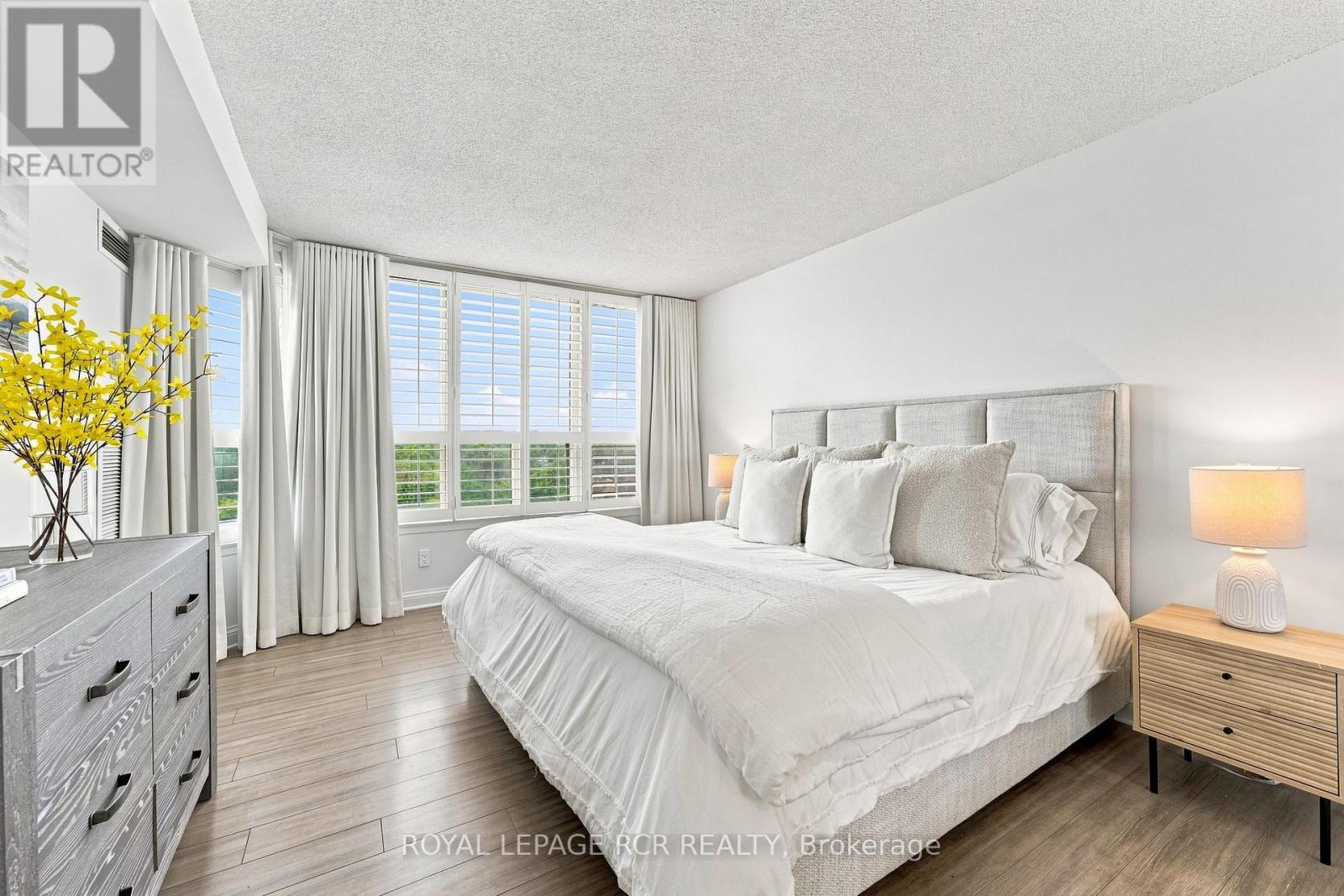 1016 - 268 Ridley Boulevard, Toronto, Ontario  M5M 4N3 - Photo 17 - C13713786