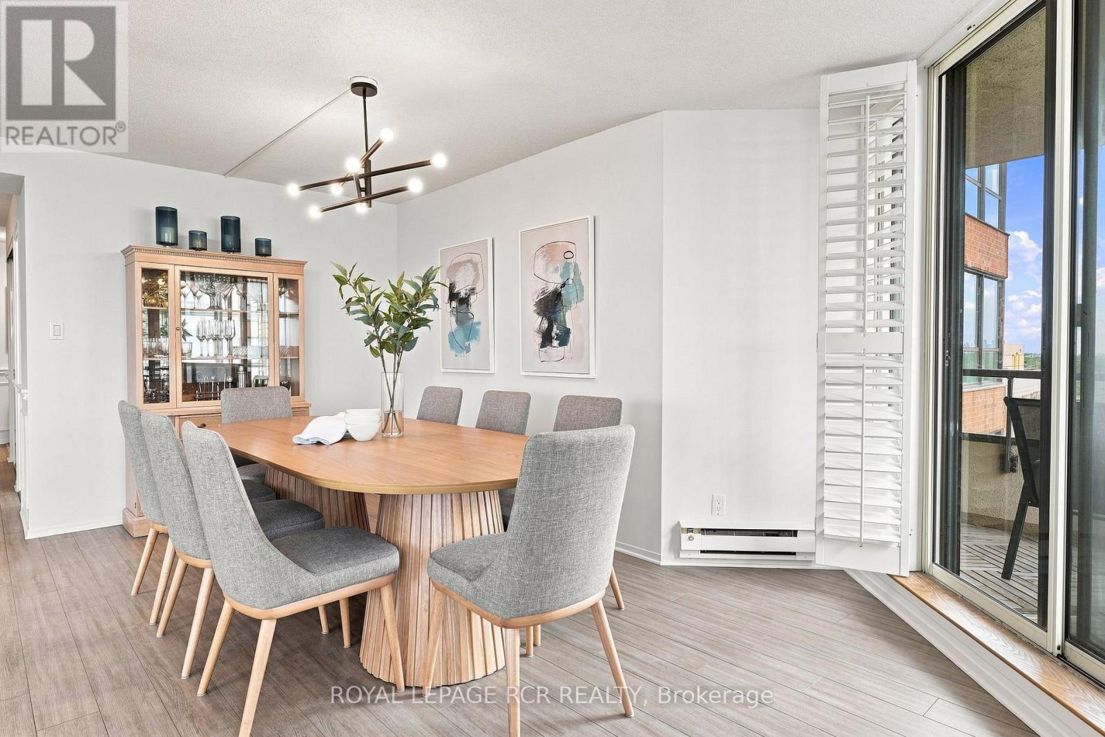1016 - 268 Ridley Boulevard, Toronto, Ontario  M5M 4N3 - Photo 3 - C13713786