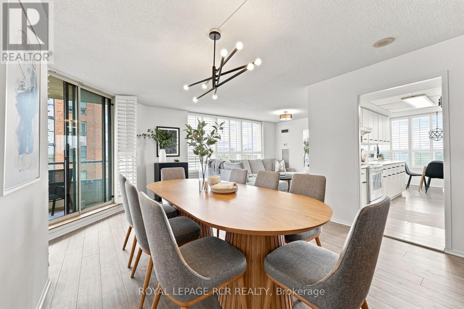 1016 - 268 Ridley Boulevard, Toronto, Ontario  M5M 4N3 - Photo 4 - C13713786