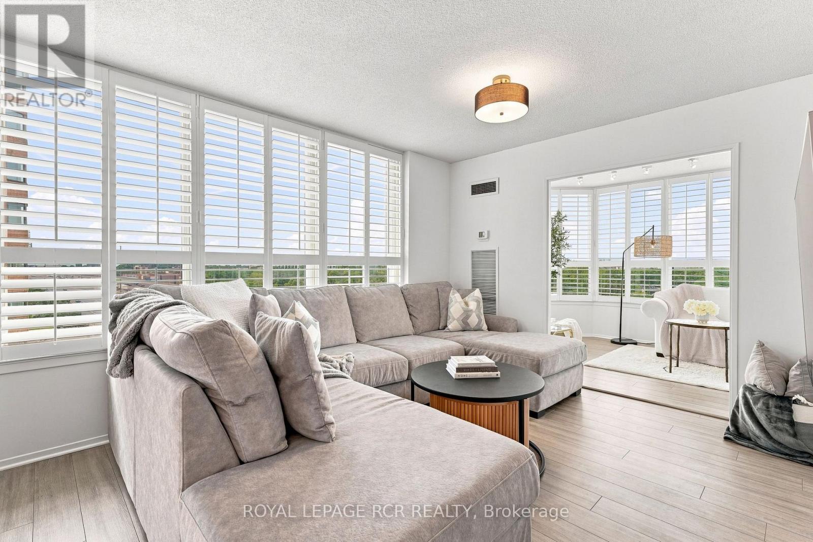 1016 - 268 Ridley Boulevard, Toronto, Ontario  M5M 4N3 - Photo 6 - C13713786