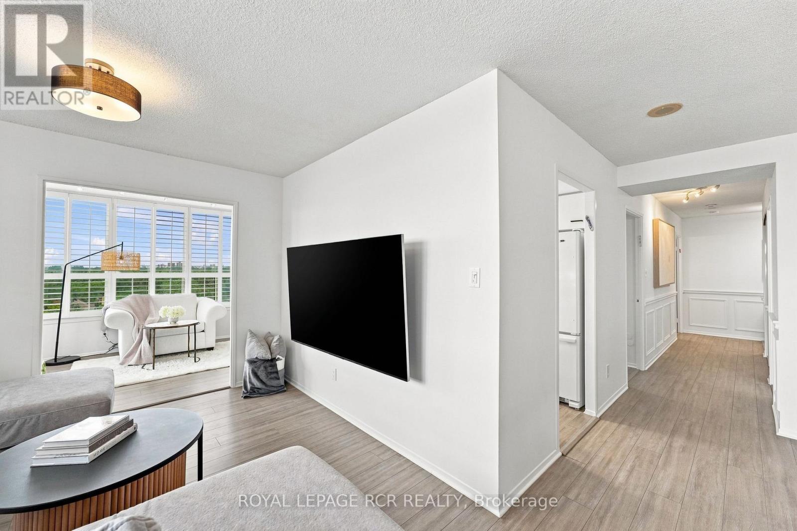 1016 - 268 Ridley Boulevard, Toronto, Ontario  M5M 4N3 - Photo 7 - C13713786