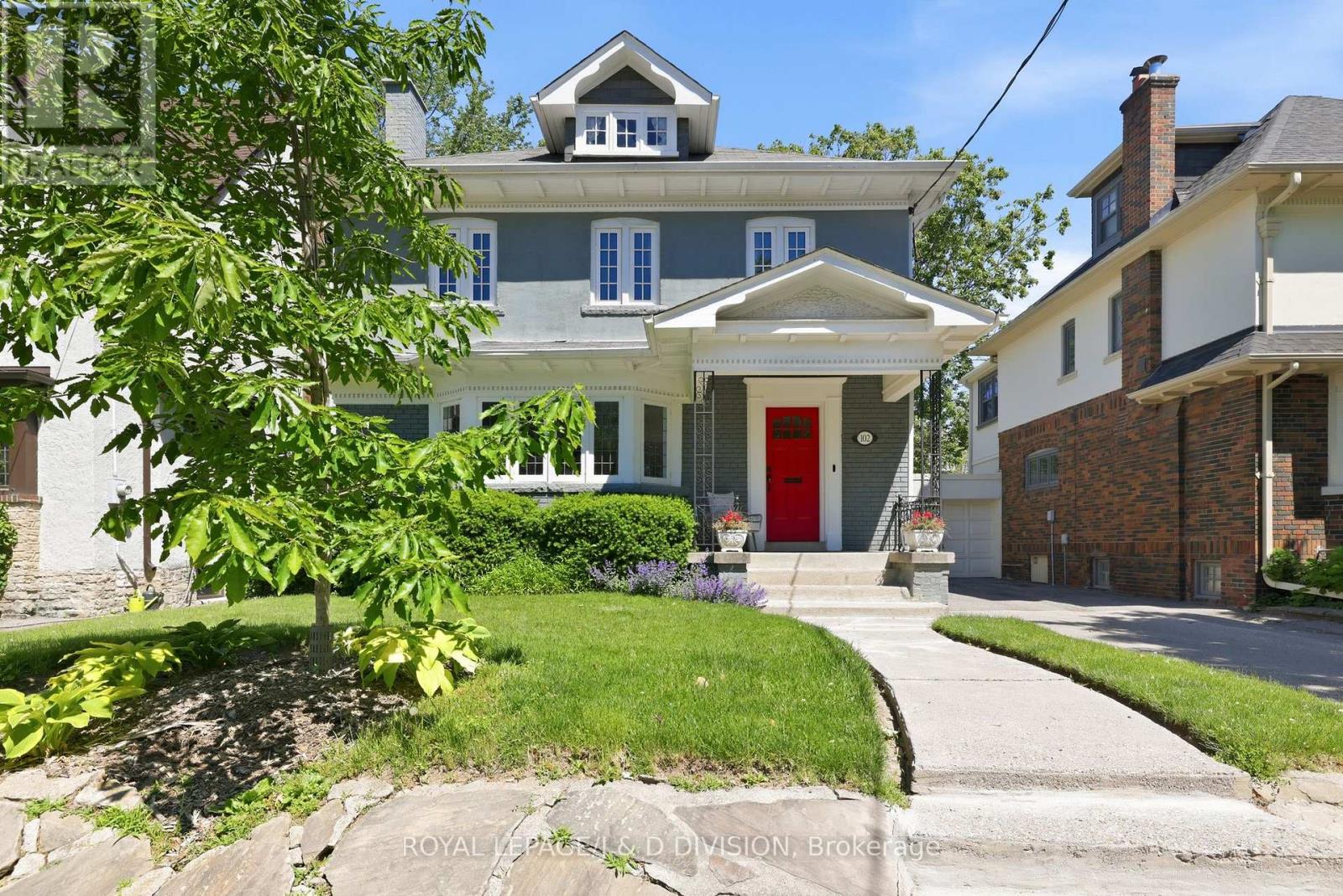 102 RIDGE DRIVE, Toronto, Ontario