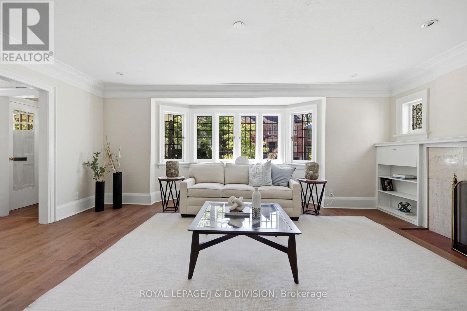 102 Ridge Drive, Toronto, Ontario  M4T 1B8 - Photo 2 - C13713846
